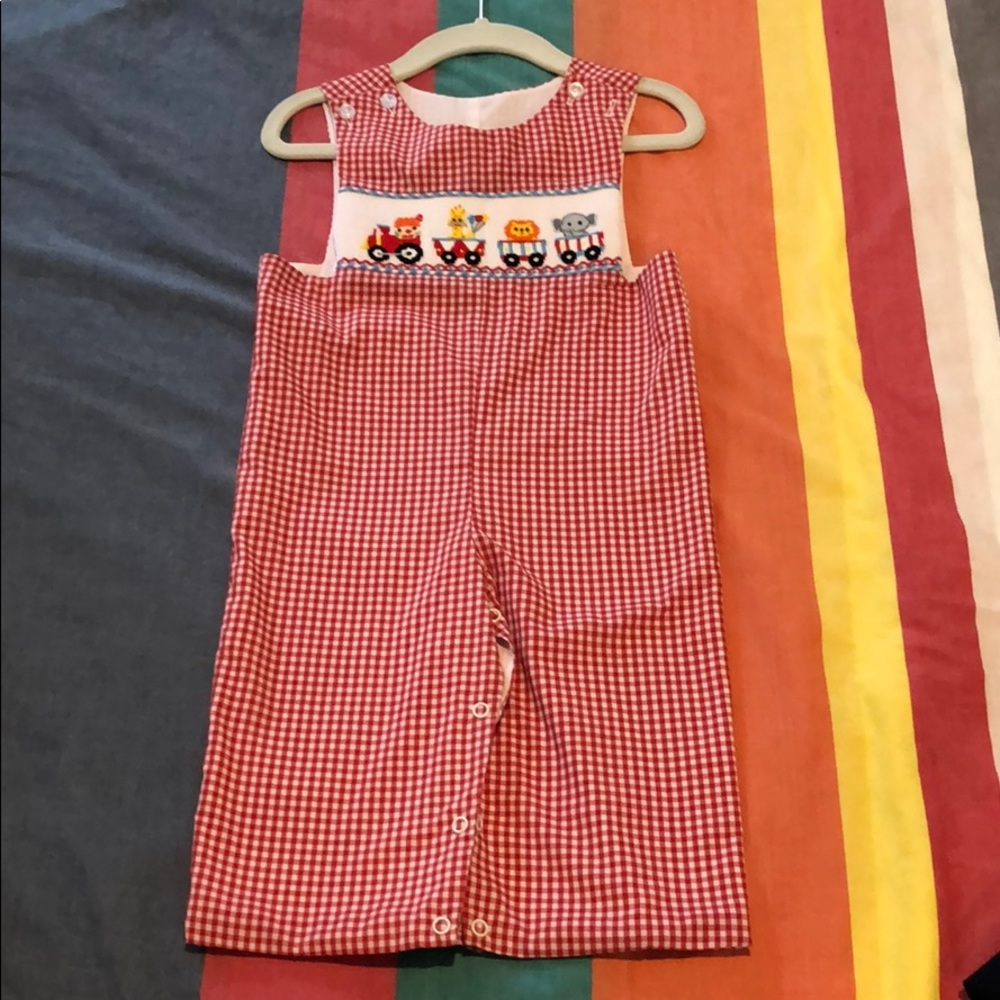 Honesty circus onesie 9months red and white Check